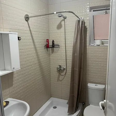 Tola Guest house